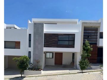 CASA EN PRE VENTA PARQUE BAJA CALIFORNIA LOMAS DE ANGELOPOLIS