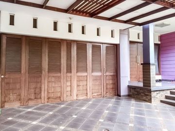 Rumah furnished siap huni bebas banjir di pondok kelapa