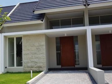 Rumah Northwest Park Listrik 2200w Hadap selatan umsse