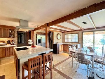 Casa en venta de 5 dorm. en El Monte
