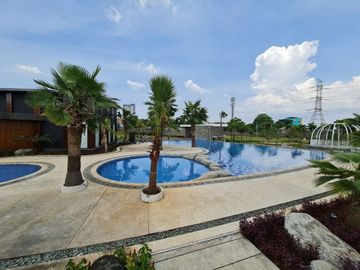 Dijual Rumah Mewah Heritage Residence Puri 11 Barat Jakarta dengan 4 Kamar & Sky Villa