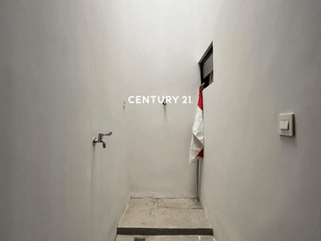 Rumah Modern 3 KT Dekat UPJ Stasiun Dan BXC Mall NY 17753