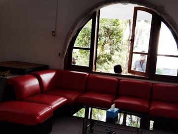 Dijual villa di tretes dengan bangunan luas nyaman dan cocok untuk berlibur