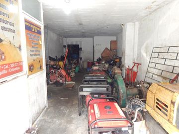 casa-local en venta en centro. Cod V88800