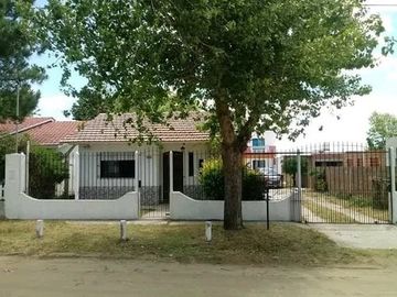 Casa con Departamento en venta en Mar del Tuyu