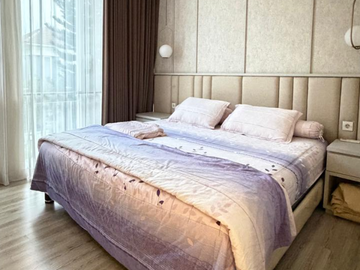 Rumah Pakuwon City Full Furnish  Long Beach Dkt San Antonio