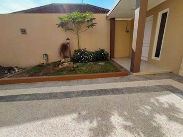 Rumah Baru 2 Lantai Luas 125 di Sulfat kota Malang