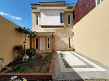 Rumah Baru 2 Lantai Luas 125 di Sulfat kota Malang