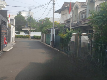 DIJUAL RUMAH LOKASI STRATEGIS DI CILANDAK BELAKANG CITOS