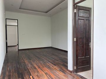 Rumah dijalan pam baru pejompongam jakartapusat