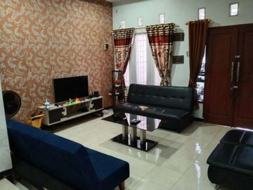 Dijual Runag 3 Lantai Taman Harapan Baru Medan Satria