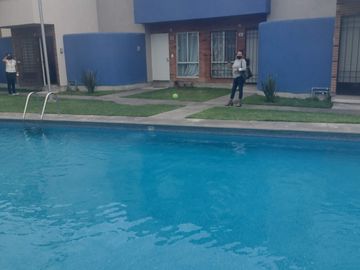 Linda casa en condominio con Alberca