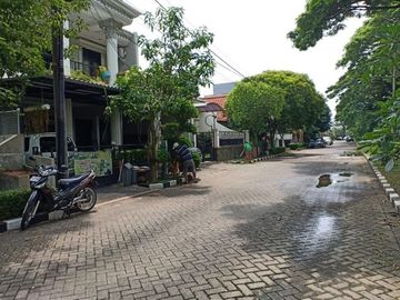 Rumah 2 Lantai Babatan Pratama *DN