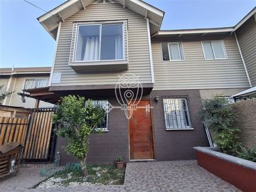 Casa en venta de 3D/3B en Puente Alto, H.Conquistadores