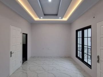 Rumah Baru 3 Lantai Dalam Cluster Dekat Mall Kalibata Pasar Minggu