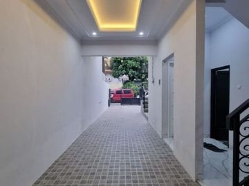 Rumah Baru 3 Lantai Dalam Cluster Dekat Mall Kalibata Pasar Minggu