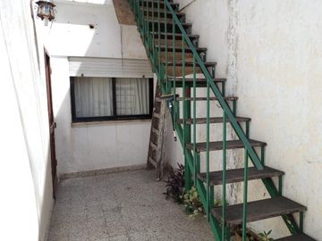 Venta P H  5 Amb. en 2 Ptas. en Ramos Mejía - Muy Buen Estado y Ubicación
