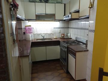 Venta P H  5 Amb. en 2 Ptas. en Ramos Mejía - Muy Buen Estado y Ubicación