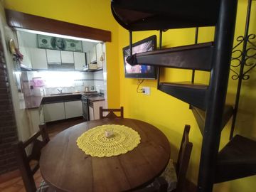 Venta P H  5 Amb. en 2 Ptas. en Ramos Mejía - Muy Buen Estado y Ubicación