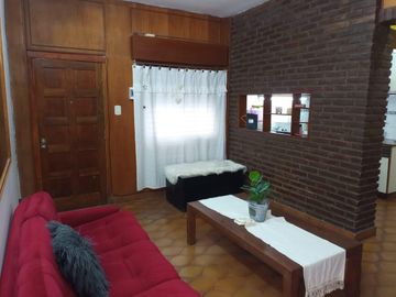 Venta P H  5 Amb. en 2 Ptas. en Ramos Mejía - Muy Buen Estado y Ubicación