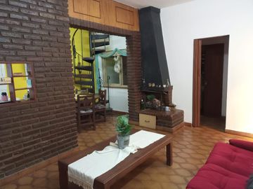 Venta P H  5 Amb. en 2 Ptas. en Ramos Mejía - Muy Buen Estado y Ubicación