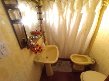 Venta P H  5 Amb. en 2 Ptas. en Ramos Mejía - Muy Buen Estado y Ubicación