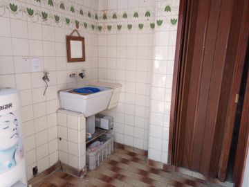 Venta P H  5 Amb. en 2 Ptas. en Ramos Mejía - Muy Buen Estado y Ubicación