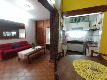 Venta P H  5 Amb. en 2 Ptas. en Ramos Mejía - Muy Buen Estado y Ubicación