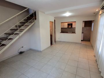 Duplex en venta en Haedo Norte