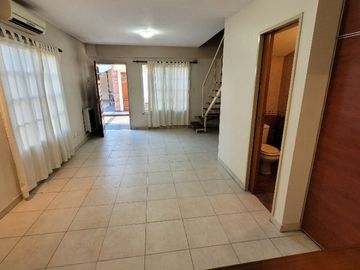 Duplex en venta en Haedo Norte
