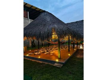 VENDO ESPECTACULAR CABAÑA, 3 HABITACIONES, SABANA GRANDE