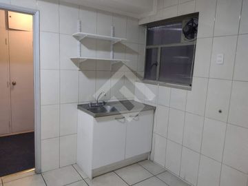 Moneda/ Miraflores. Departamento de 90m² , living comedor a...