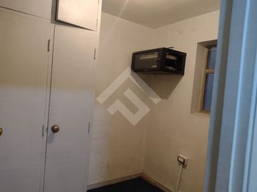 Moneda/ Miraflores. Departamento de 90m² , living comedor a...