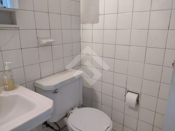Moneda/ Miraflores. Departamento de 90m² , living comedor a...