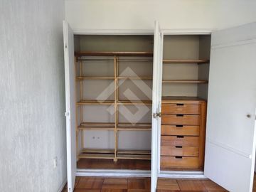 Moneda/ Miraflores. Departamento de 90m² , living comedor a...