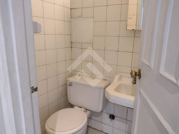 Moneda/ Miraflores. Departamento de 90m² , living comedor a...