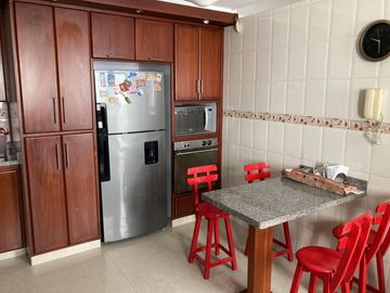 casa en arriendo/venta en la cumbre. Cod V10118
