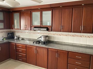 casa en arriendo/venta en la cumbre. Cod V10118
