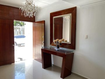 casa en arriendo/venta en la cumbre. Cod V10118