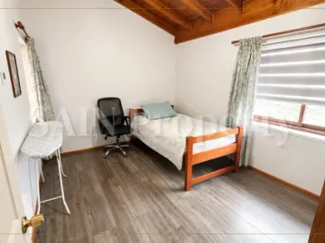 Casa Con Amplio Terreno Y Galpón De 225 M2 En Quillón