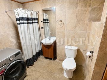 Casa Con Amplio Terreno Y Galpón De 225 M2 En Quillón