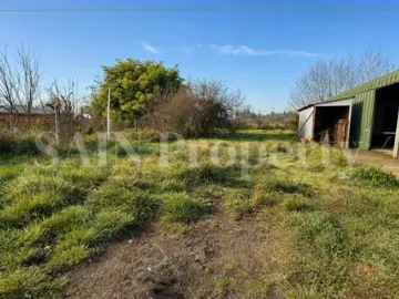 Casa Con Amplio Terreno Y Galpón De 225 M2 En Quillón