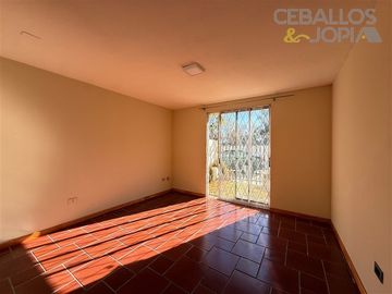 Casa en venta de 5 dorm. en Villa Alemana