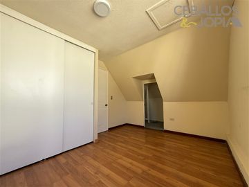 Casa en venta de 5 dorm. en Villa Alemana