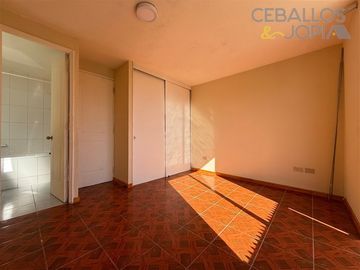Casa en venta de 5 dorm. en Villa Alemana