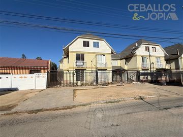Casa en venta de 5 dorm. en Villa Alemana