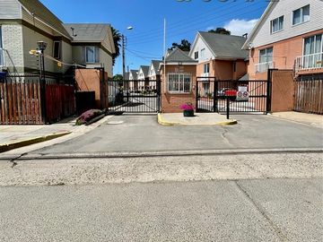 Casa en venta de 5 dorm. en Villa Alemana