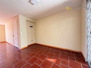 Casa en venta de 5 dorm. en Villa Alemana