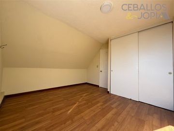 Casa en venta de 5 dorm. en Villa Alemana