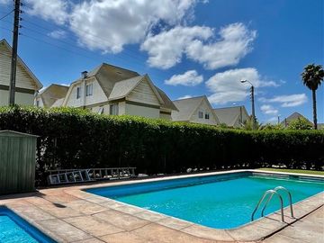 Casa en venta de 5 dorm. en Villa Alemana
